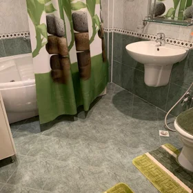 In Baku 200.0 m² apartment is for rent - Image 5
