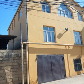 In Baku 220.0 m² house with 6.0 rooms is for sale - Image 3
