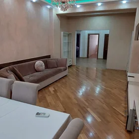 In Baku 130.0 m² apartment is for rent - Image 2