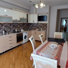 In Baku 130.0 m² apartment is for rent - Image 4