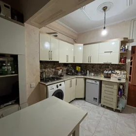 In Baku 92.0 m² apartment is for rent - Image 5