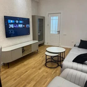 In Baku 130.0 m² apartment is for rent - Image 2
