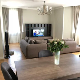 In Baku 110.0 m² apartment is for rent - Изображение 2