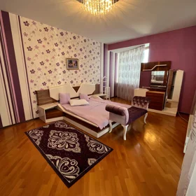 In Baku 190.0 m² apartment is for rent - Image 2