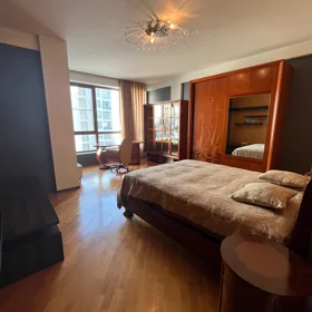 In Baku 190.0 m² apartment is for rent - Image 5