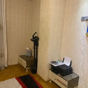 In Baku 70.0 m² apartment is for sale - Image 4