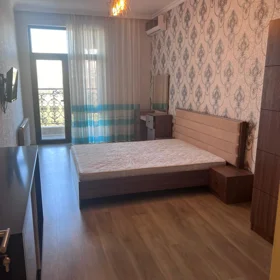 In Baku 113.0 m² apartment is for rent - Image 3