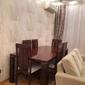 Baku-da 145.0 m2 mənzil kirayə verilir - Şəkil 2