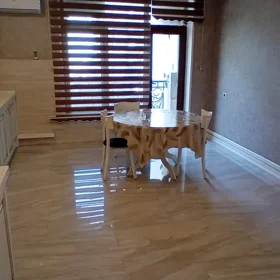 In Baku 200.0 m² apartment is for rent - Image 3