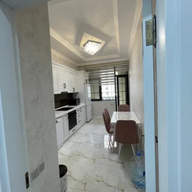 In Baku 130.0 m² apartment is for rent - Image 4