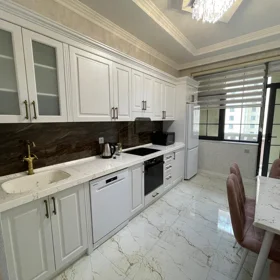 In Baku 130.0 m² apartment is for rent - Image 5