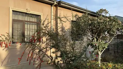 In Baku 150.0 m² house with 5.0 rooms is for sale - Image 3