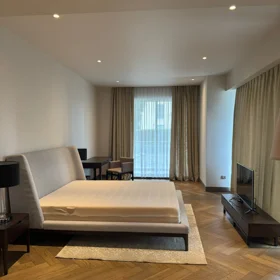 In Baku 420.0 m² apartment is for rent - Image 3