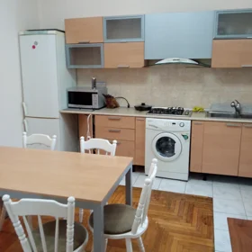In Baku 150.0 m² apartment is for sale - Image 4
