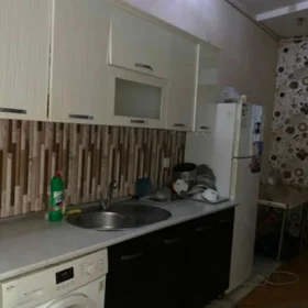 In Baku 90.0 m² apartment is for sale - Image 3