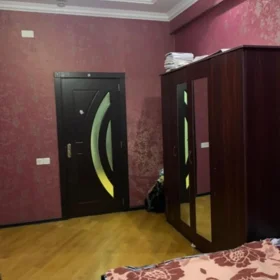 In Baku 90.0 m² apartment is for sale - Image 2