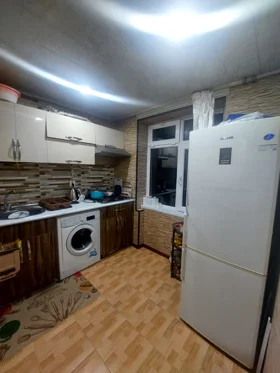 In Baku 90.0 m² apartment is for sale - Image 4