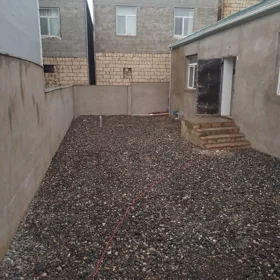 In Baku 110.0 m² house with 4.0 rooms is for sale - Image 3