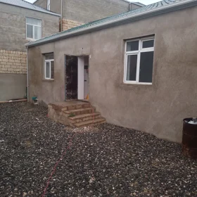 In Baku 110.0 m² house with 4.0 rooms is for sale - Image 4