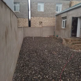 In Baku 110.0 m² house with 4.0 rooms is for sale - Image 5