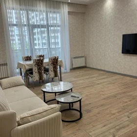 In Baku 91.0 m² apartment is for rent - Image 3