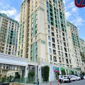 In Baku 178.0 m² apartment is for sale - Image 3