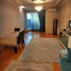 In Khirdalan 200.0 m² house with 5.0 rooms is for sale - Image 3