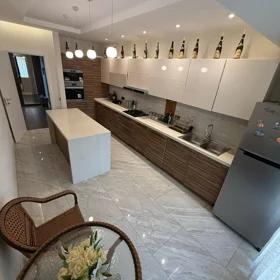 In Baku 102.0 m² apartment is for rent - Image 3