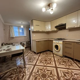 In Baku 65.0 m² house with 2.0 rooms is for sale - Image 5