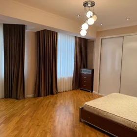In Baku 180.0 m² apartment is for rent - Изображение 2
