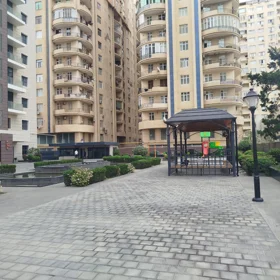 In Baku nan m² apartment is for sale - Image 4