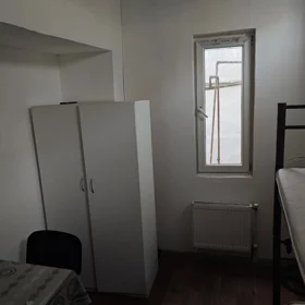 In Baku 200.0 m² house with 5.0 rooms is for sale - Image 4
