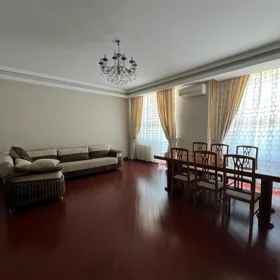 In Baku 138.0 m² apartment is for rent - Image 3