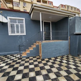 In Baku 88.0 m² house with 3.0 rooms is for sale - Image 2