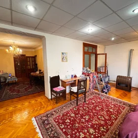 In Baku 100.0 m² apartment is for sale - Image 2