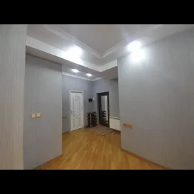 In Baku 100.0 m² apartment is for sale - Image 5