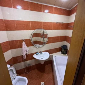 In Baku 130.0 m² apartment is for sale - Image 3