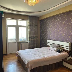 In Baku 150.0 m² apartment is for rent - Image 3
