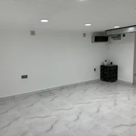 In Baku 25.0 m² commercial is for rent - Image 2