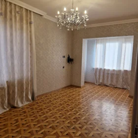 In Baku 70.0 m² apartment is for sale - Image 5