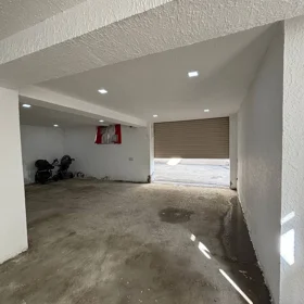 In Baku 300.0 m² house with 4.0 rooms is for sale - Image 4