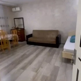 In Baku 60.0 m² apartment is for rent - Image 3