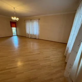 In Baku 186.0 m² apartment is for sale - Image 5