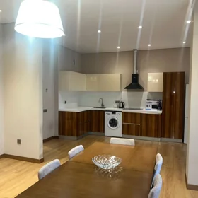 In Baku 110.0 m² apartment is for rent - Image 3
