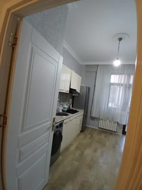 In Baku 90.0 m² apartment is for sale - Image 5
