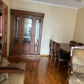 In Baku 70.0 m² apartment is for rent - Image 2