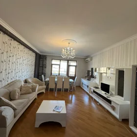 In Baku 171.0 m² apartment is for rent - Image 2