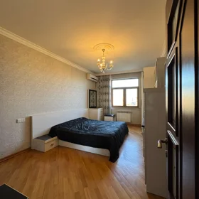 In Baku 171.0 m² apartment is for rent - Image 4