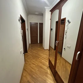 In Baku 80.0 m² apartment is for rent - Image 3