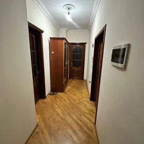 In Baku 80.0 m² apartment is for rent - Image 4